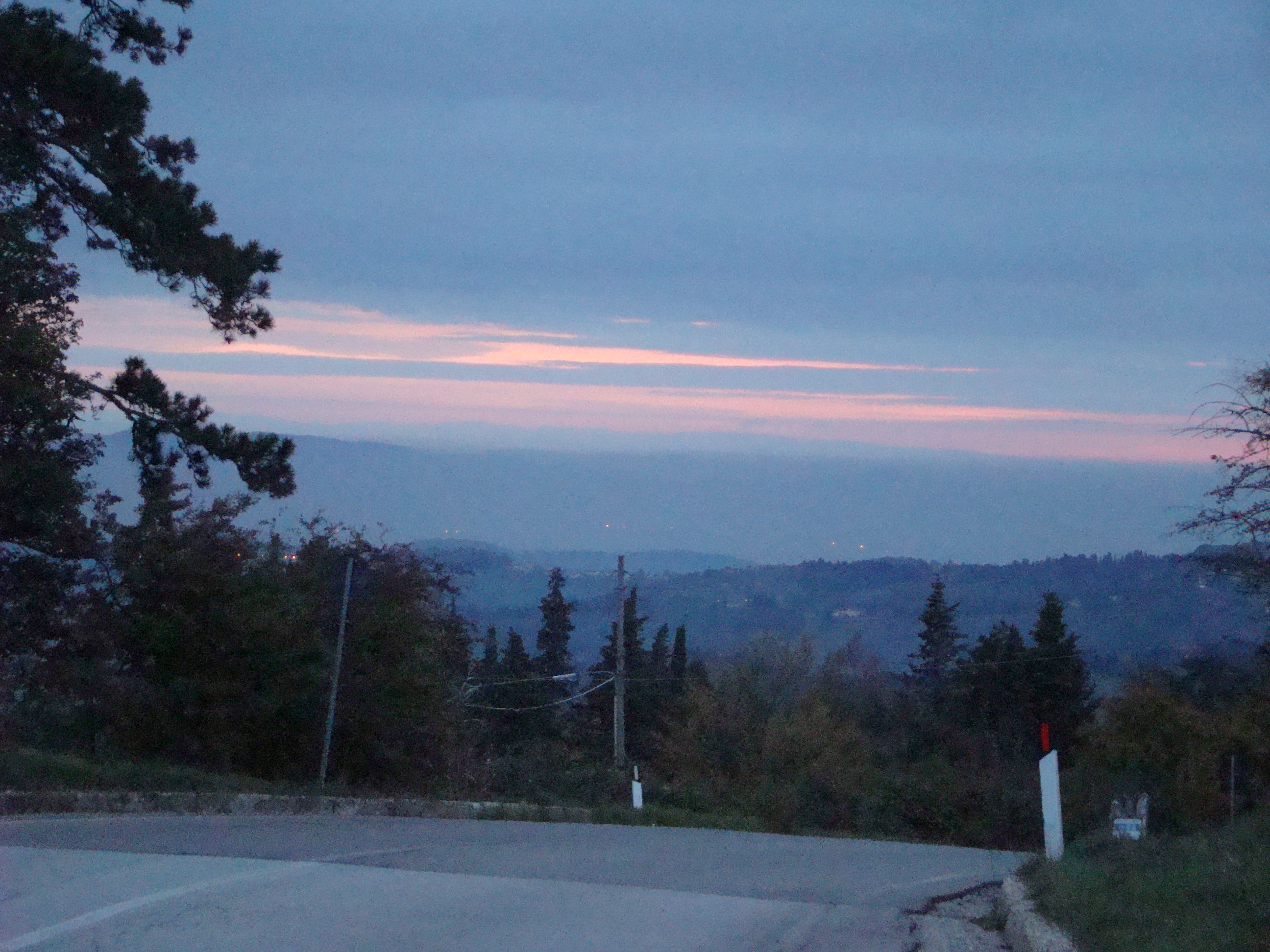 Panorama al tramonto dal parcheggio in località l'Alberaccio (di Giuliana Profeti)