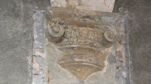 Completate le coperture, all’interno dell’ex monastero è in corso il restauro di antichi capitelli e affreschi. Da fine 2020 via alla ristrutturazione delle facciate
