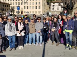 Il gruppo delle Passeggiate metropolitane in partenza da Fiesole