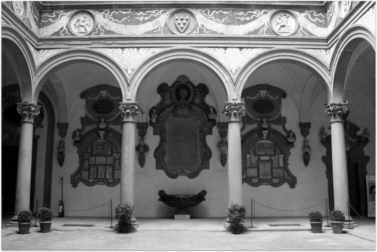 Cortile del Michelozzo