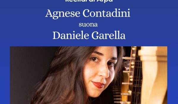 locandina con informazioni sul concerto e primo piano della musicista