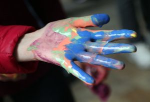 Mano colorata, foto dal sito della reete Re.A.Dy