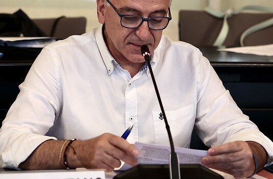 Consigliere Armentano durante il consiglio metropolitano