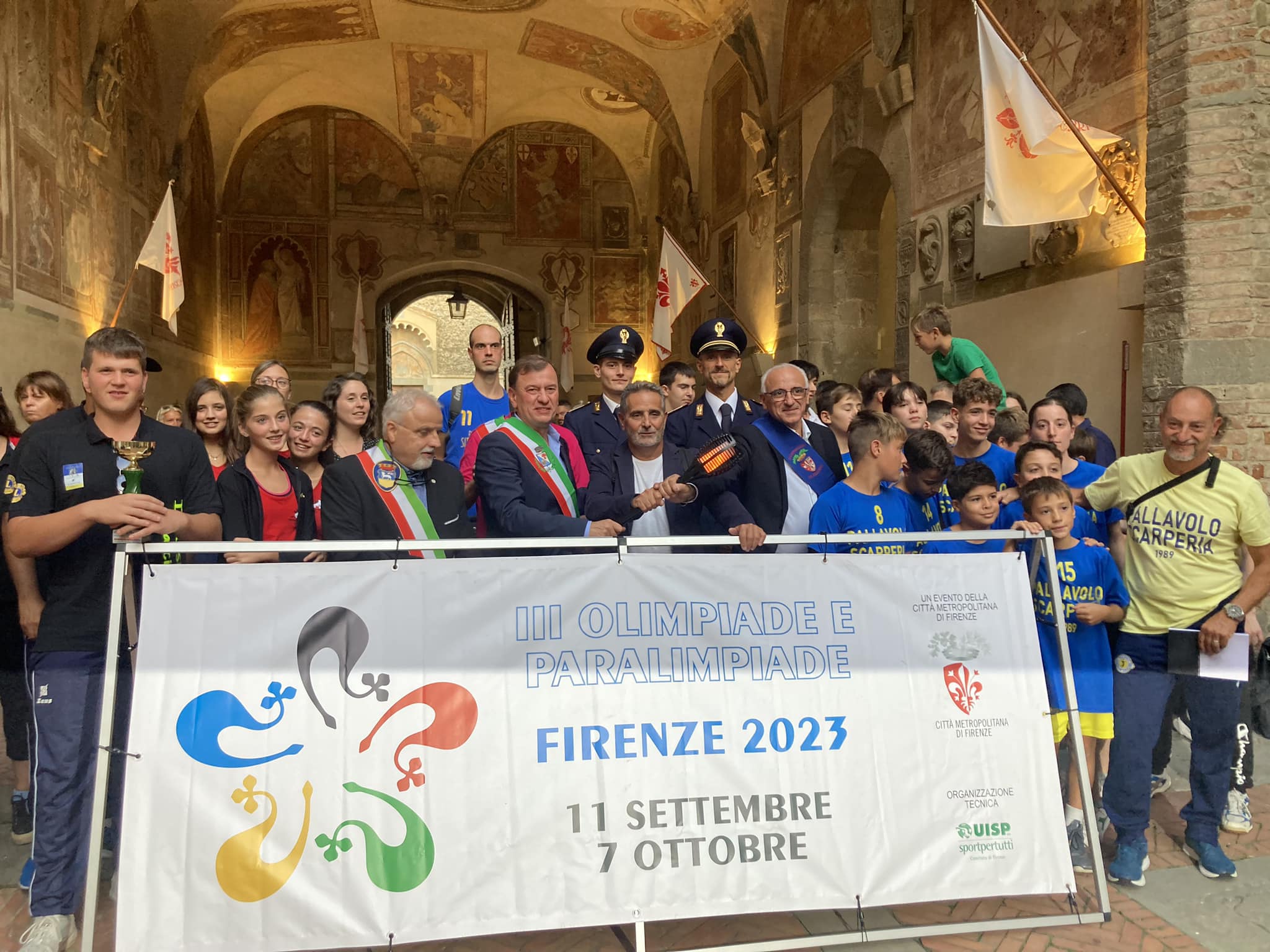 Foto di gruppo durante la cerimonia di chiusura