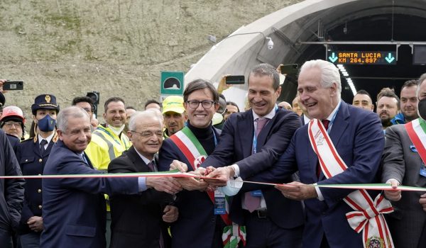 Inaugurazione nuovo tratto A1 Firenze Nord - Barberino - Taglio del nastro