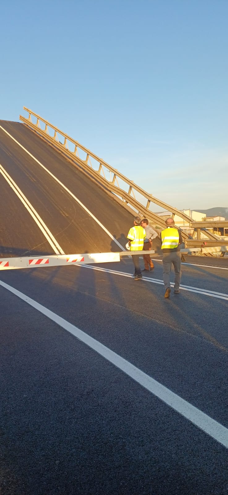 Il Ponte Mobile dei Navicelli si solleva