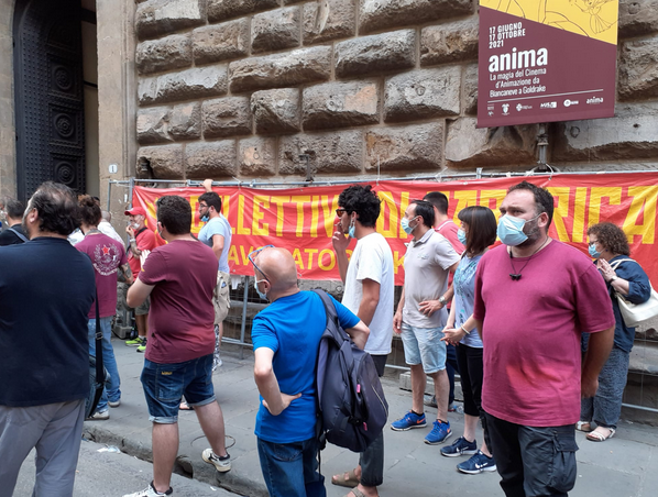 Manifestazione dei dipendenti della Gkn davanti a Palazzo Medici Riccardi