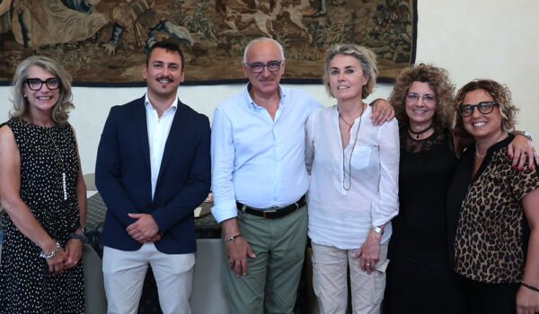 Foto di gruppo della conferenza stampa NaturiAMO