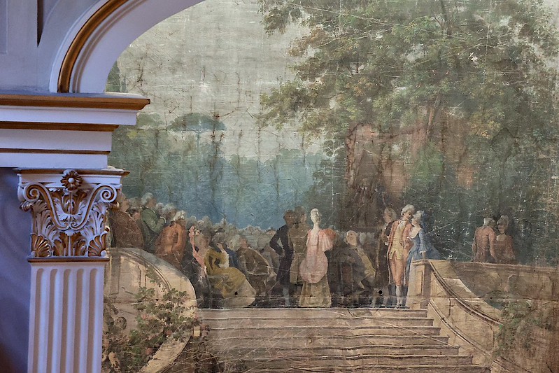 dettaglio del sipario dipinto del teatro di palazzo Rinuccini