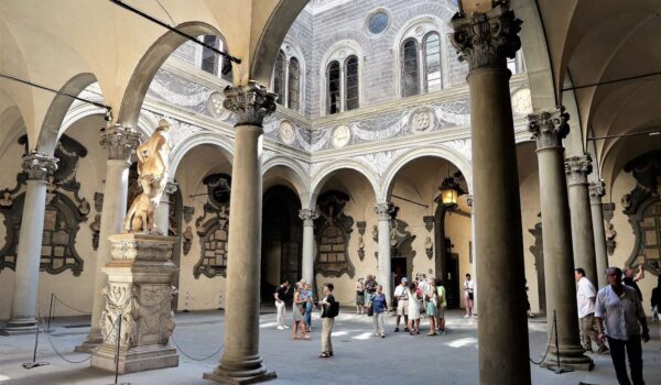 Palazzo Medici Riccardi, cortile di Michelozzo