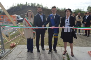Un momento dell'inaugurazione (fonte foto Alessandra Angioletti ufficio stampa Certaldo)