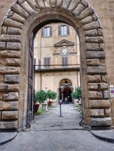 Ingresso del museo di Palazzo Medici Riccardi da via Ginori